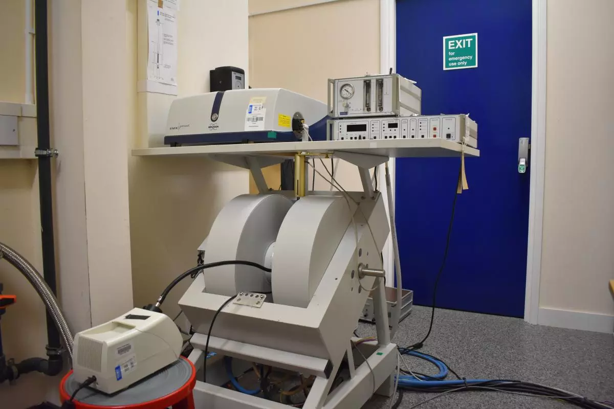Bruker EMXmicro